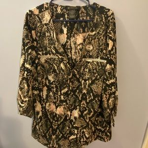 1 top; 1 romper, 2 dresses